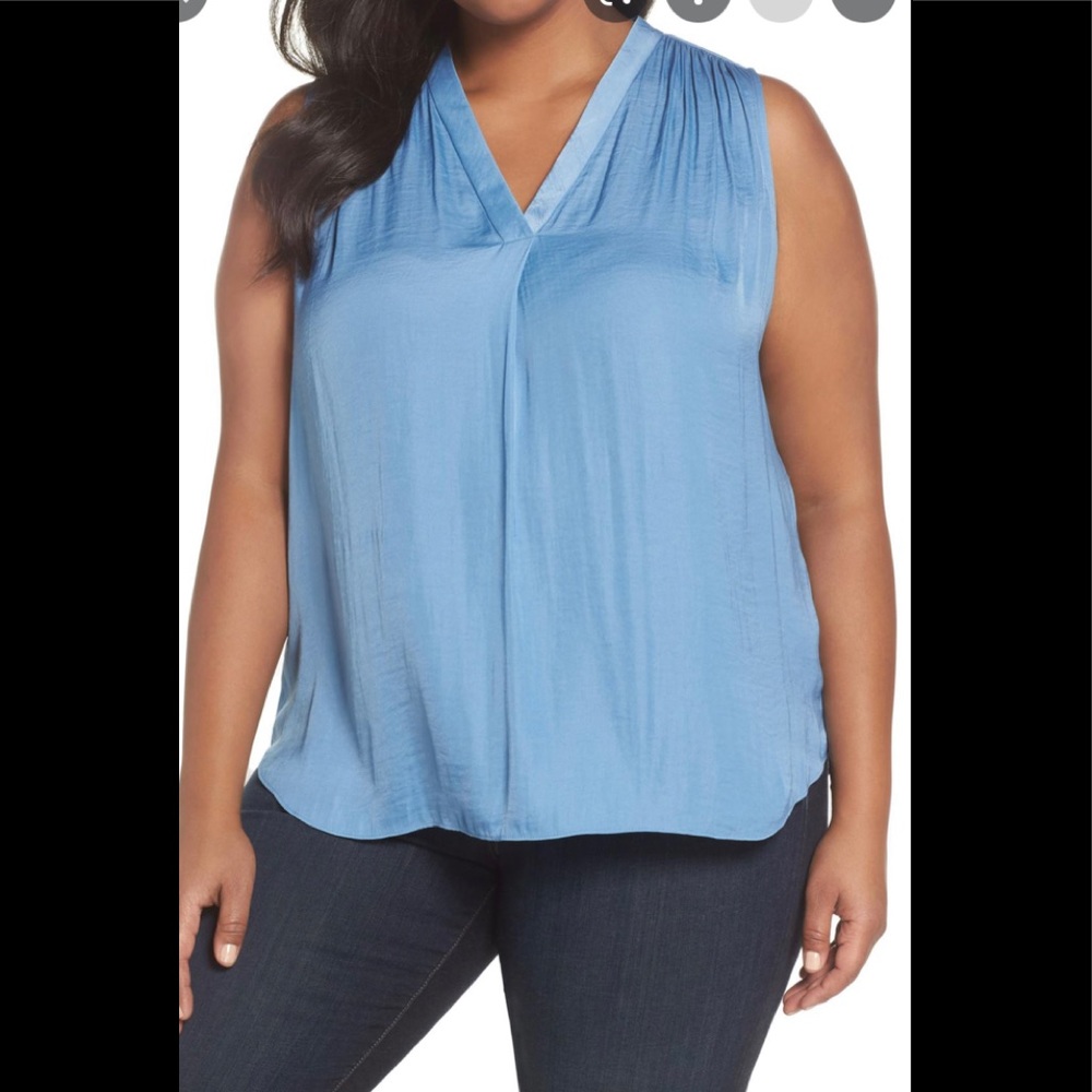🆕💙NWT Vince Camuto blouse, sleeveless